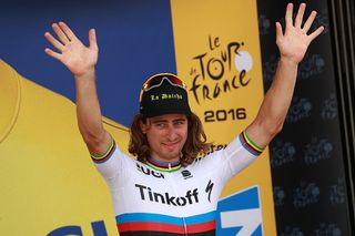 World champion Peter Sagan stays in the maillot jaune