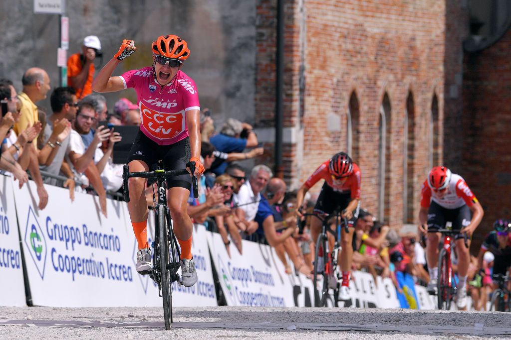 Marianne Vos wins her fourth stage of the Giro Rosa
