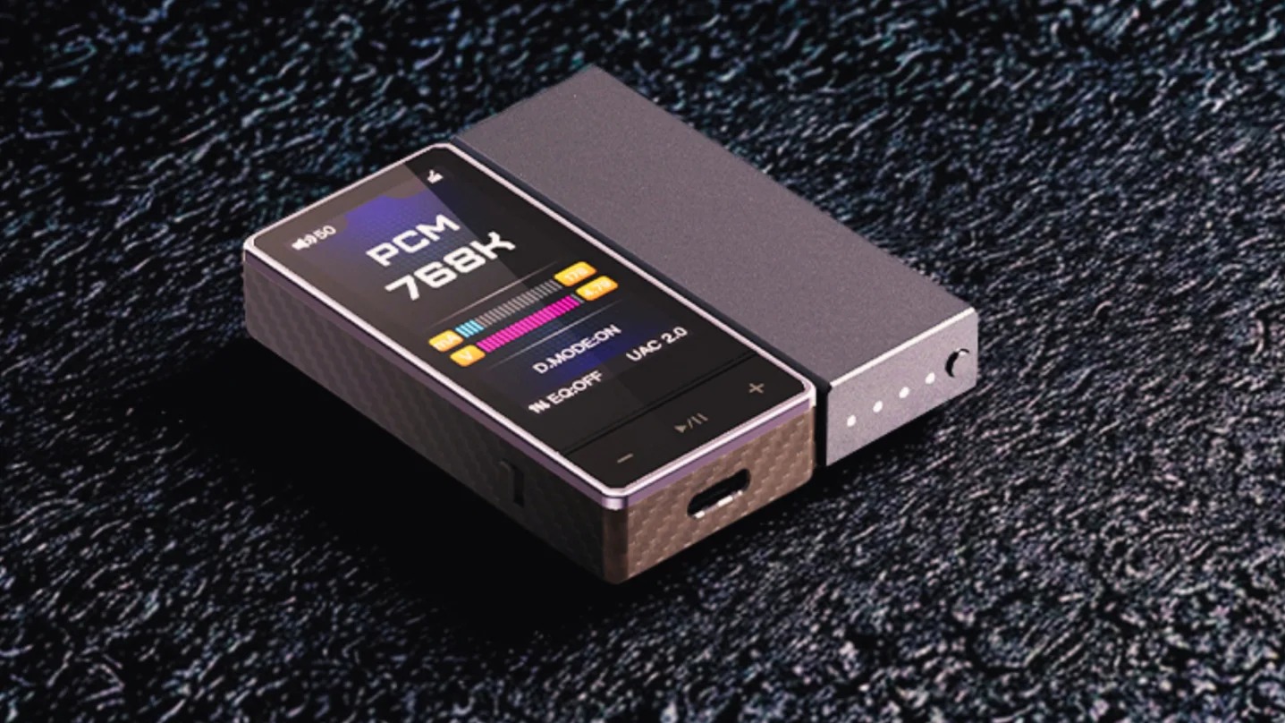 Fiio QX13 portable DAC with external power supply