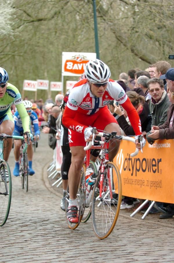 Thor Hushovd, once of Cr&eacute;dit Agricole, riders on the cobbles