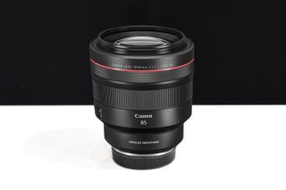 With no release date rumoured, the RF 85mm f/1.2 USM DS may not be seen until 2020.