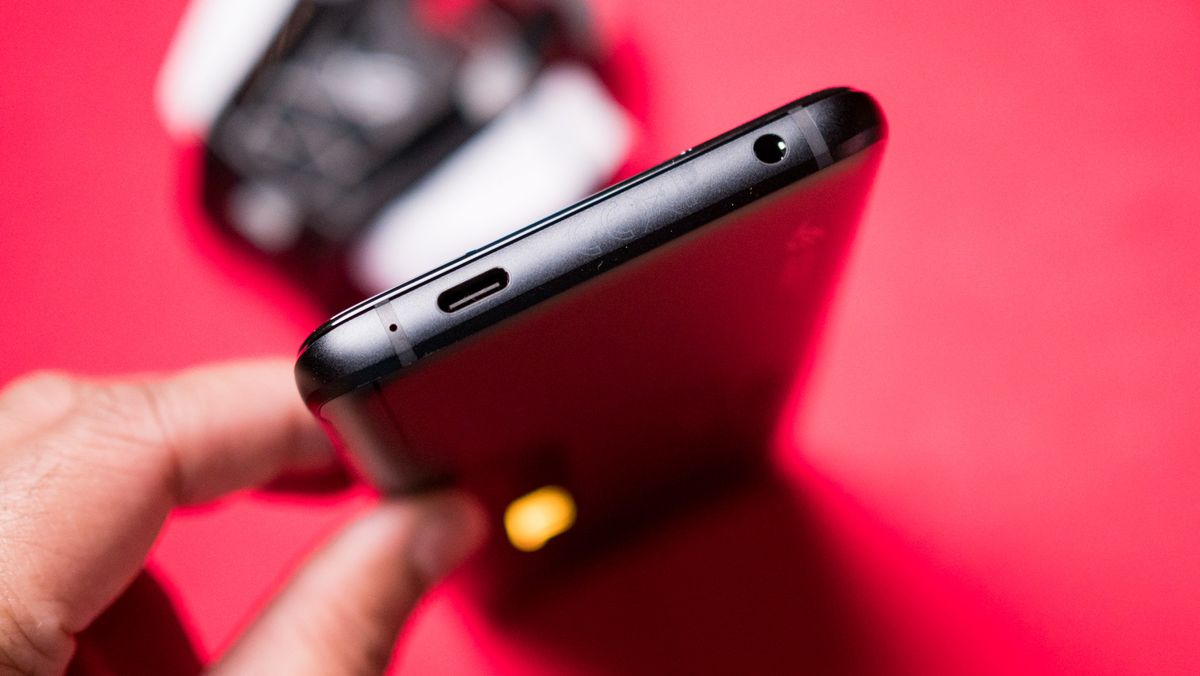 ASUS ROG Phone 6D Ultimate review