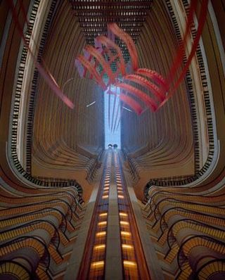 Atlanta Marriott Marquis, Atlanta atrium, 1985 with hanging Atrium Sculpture by Daniel Graffin.