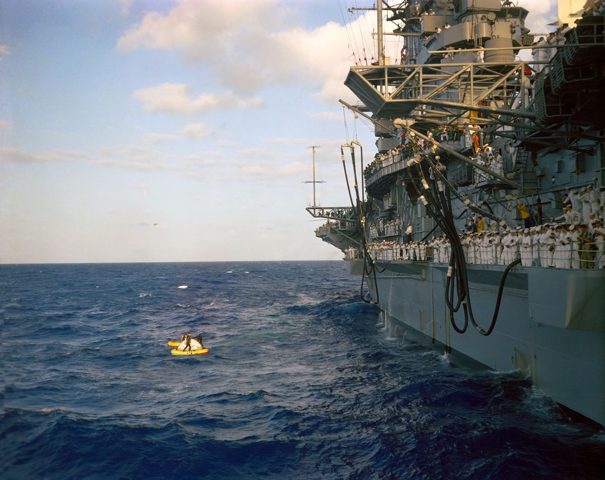 Gemini 3 in Photos: The 1st Crewed Flight of NASA's 2-Person Spaceship ...