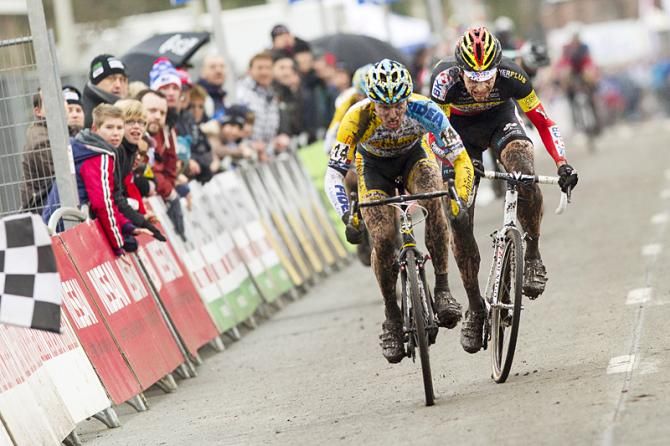 Corn&eacute; van Kessel out-sprints Wietse Bosmans in Loenhout