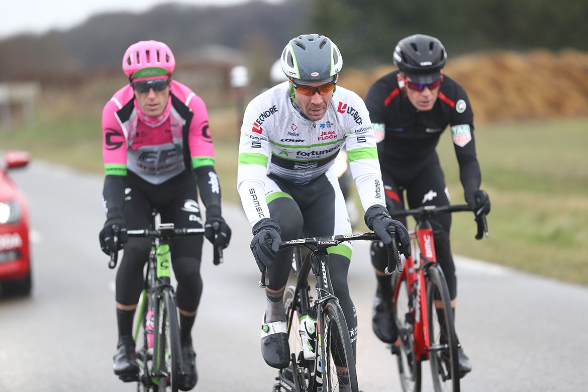 Pierre Rolland (EF-Drapac), Pierre-Luc Perichon (Fortuneo-Samsic), and Jurgen Roelandts (BMC Racing)