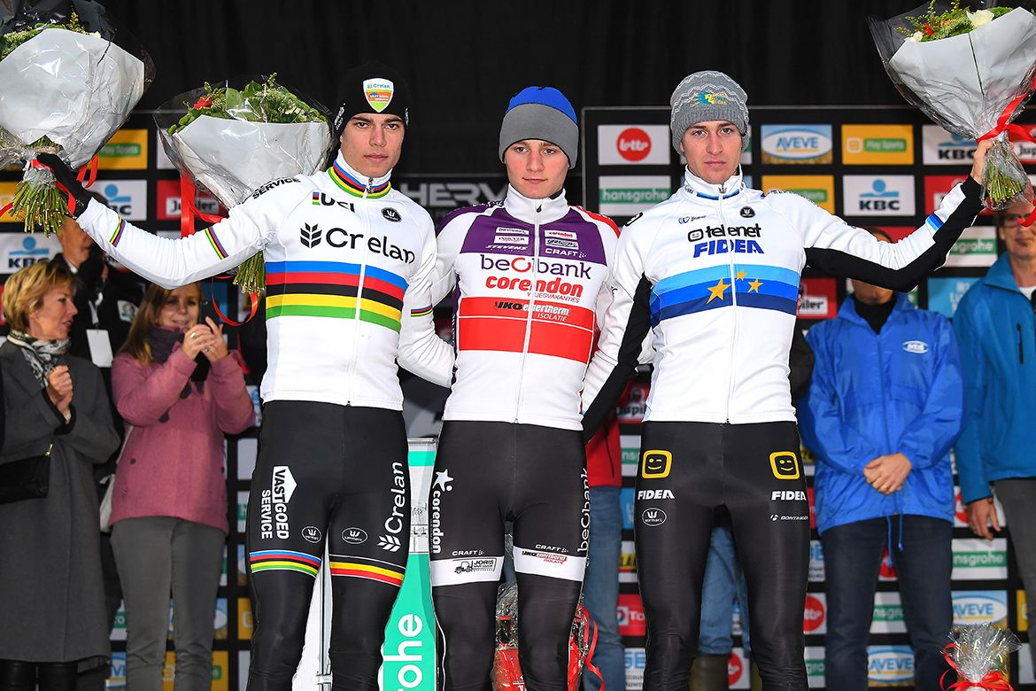 Mathieu van der Poel (Beobank &ndash; Corendon) beat Wout Van Aert (Crelan - Vastgoedservice) and Toon Aerts (Telenet Fidea Lions) to win Superprestige Gavere.