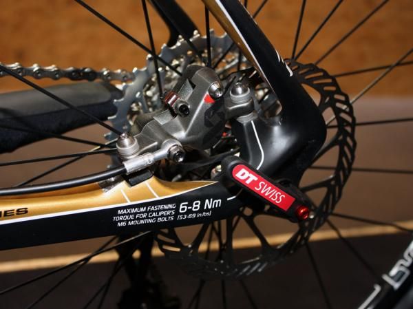 Post mount disc brake tabs on the Raven will fit either 160mm or 180mm rotors depending on the adapter used.