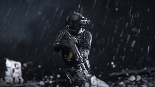 Un soldat sous une pluie battante dans la campagne de Modern Warfare 3