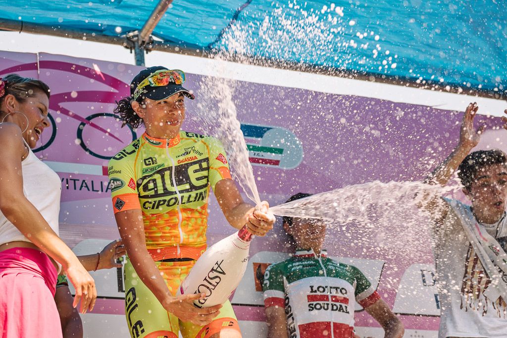 Annalisa Cucinotta (Ale Cipollini) celebrates the win