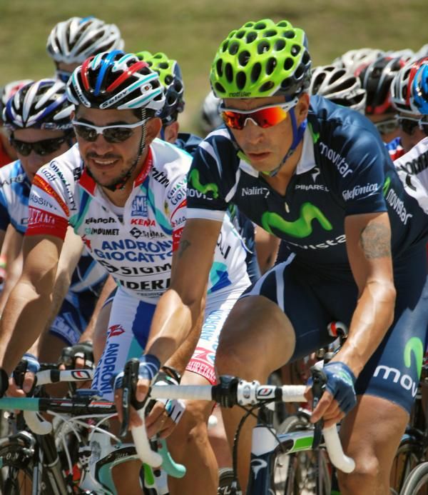Jose Serpa (Androni) and Mauricio Soler (Movistar)