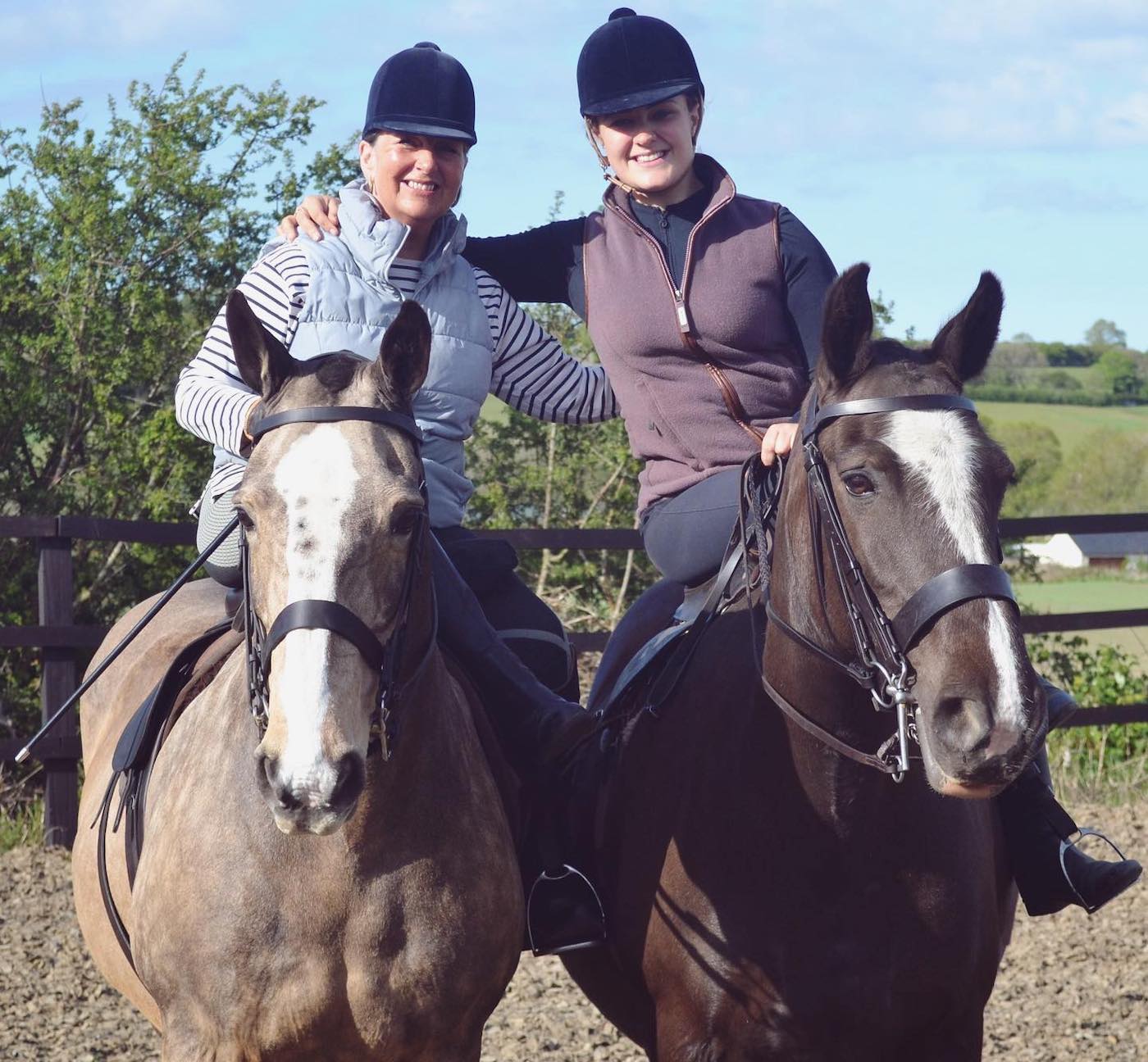 Cappu and Beanie Side Saddle