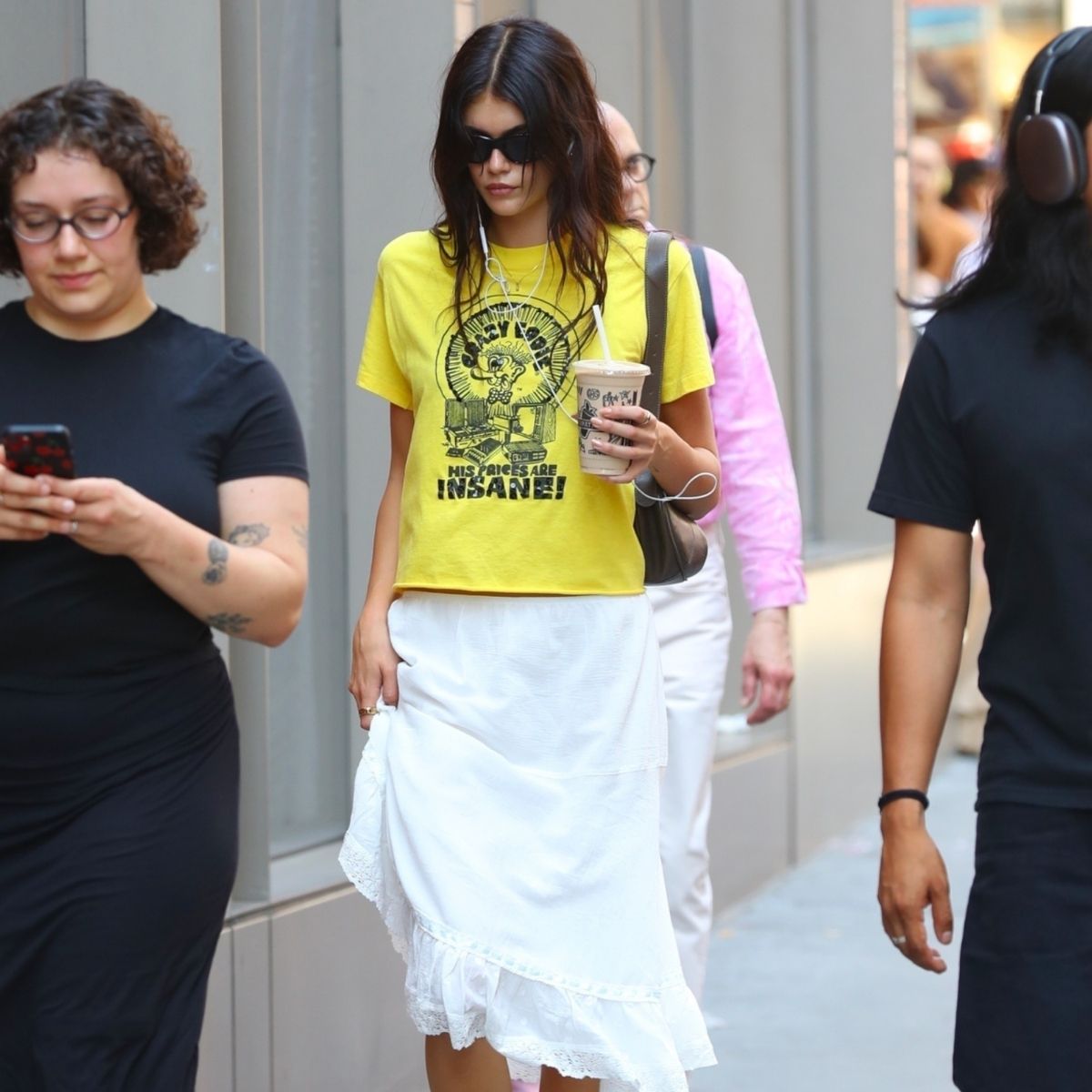An image of Kaia Gerber wearing one of the best linen skirts.