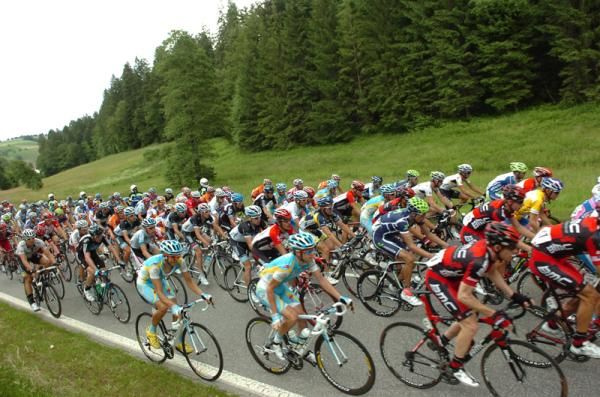 Astana and BMC in action at the Tour de Suisse