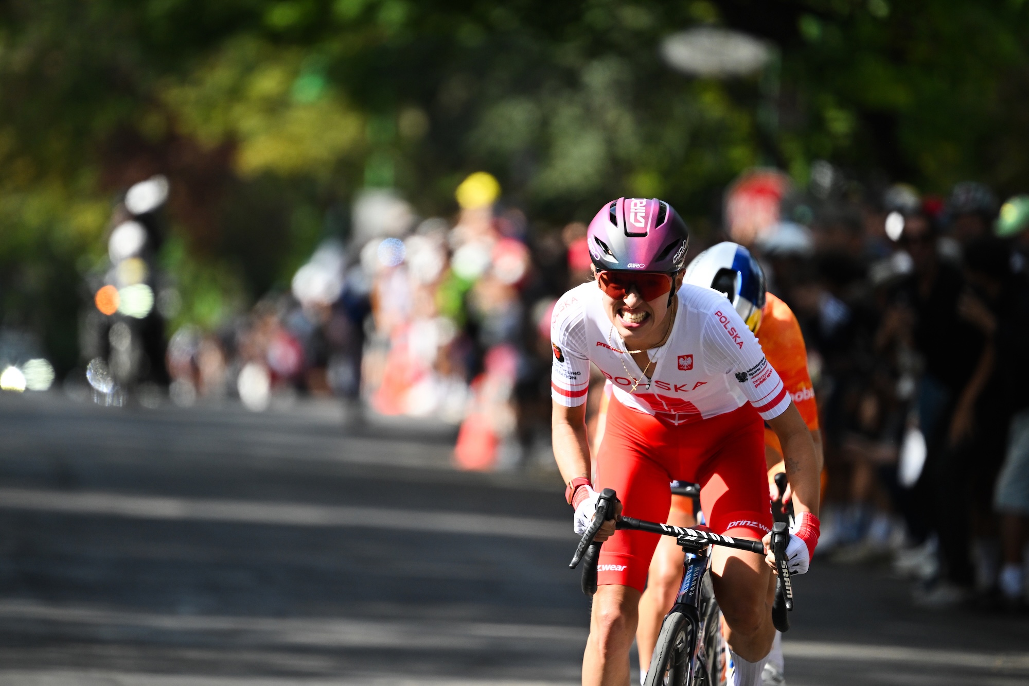 Kasia Niewiadoma-Phinney (Poland) put in a final charge before a leg cramp and would be passed by winner Demi Vollering (Netherlands) at elite women's road race at 2026 Road World Championships