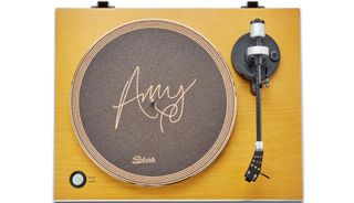Roberts limited edition RT200 x Amy Edition turntable