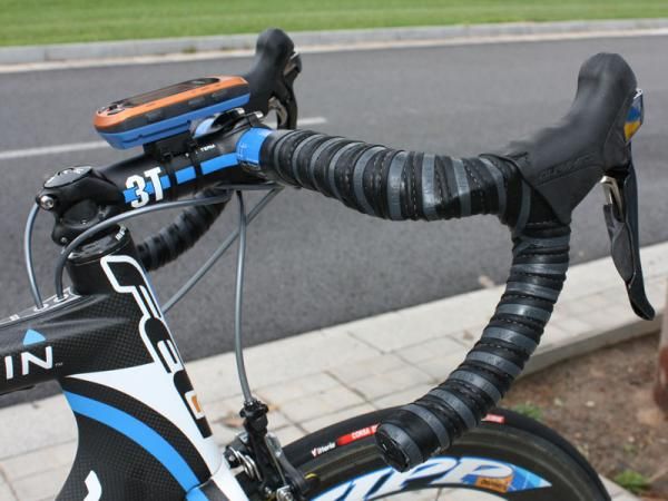 The fi'zi:k dual:tape includes a layer of padding to provide a bit of cushion.
