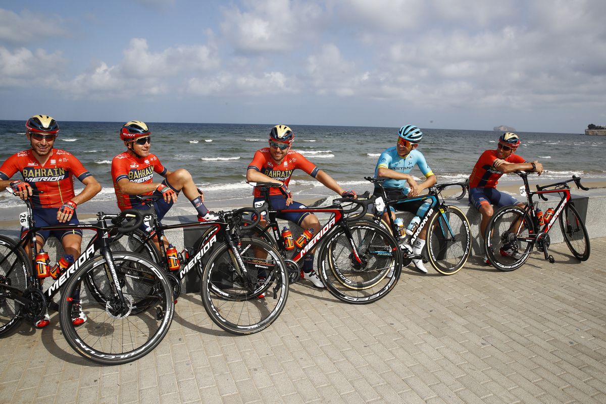 The riders await the start of stage 3
