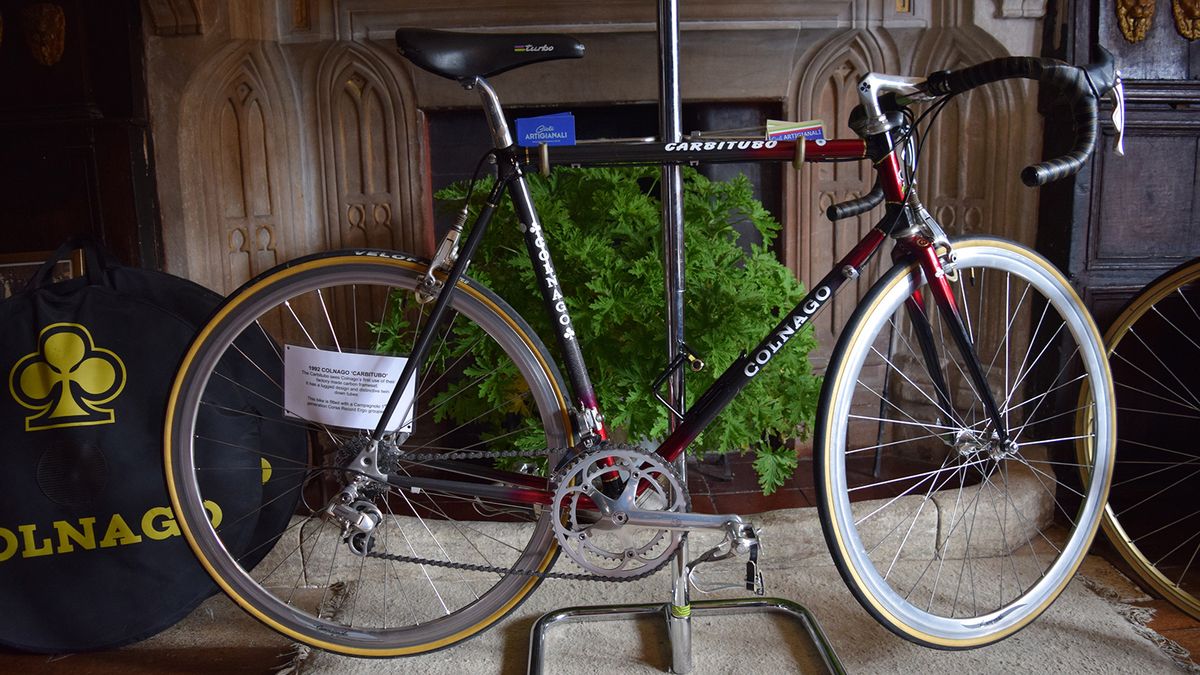 The Colnago Carbitubo features a distinctive twin downtube design to improve stiffness