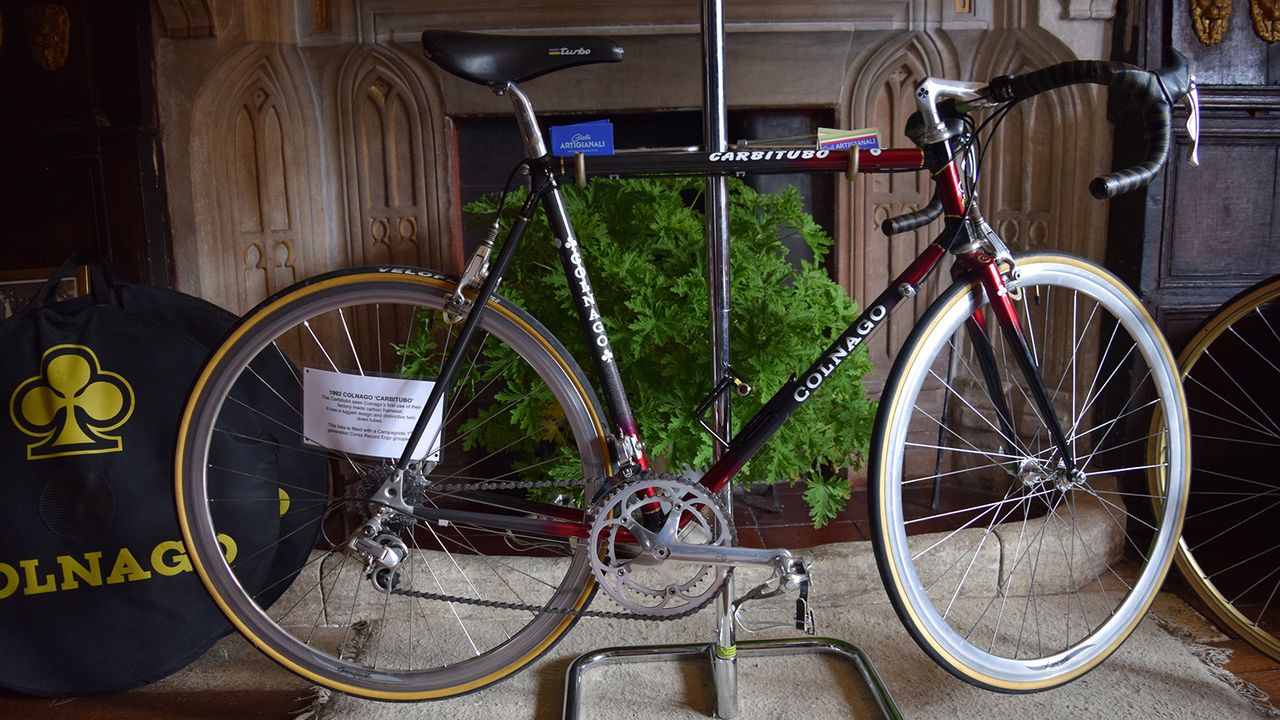 The Colnago Carbitubo features a distinctive twin downtube design to improve stiffness