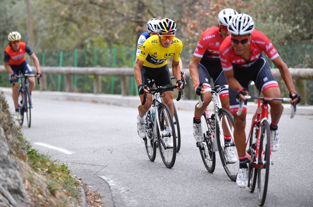 Trek-Segafredo try to crack Sergio Henao (Team Sky)