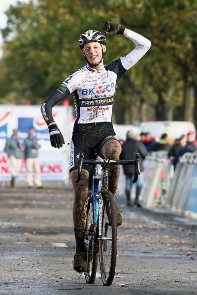 Michael Vanthourenhout (BKCP - Powerplus) remains undefeated in the bpost Bank Trofee with his win at the Koppenbergcross