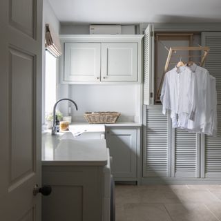 country house in Oxforshire decorated in pastel scheme