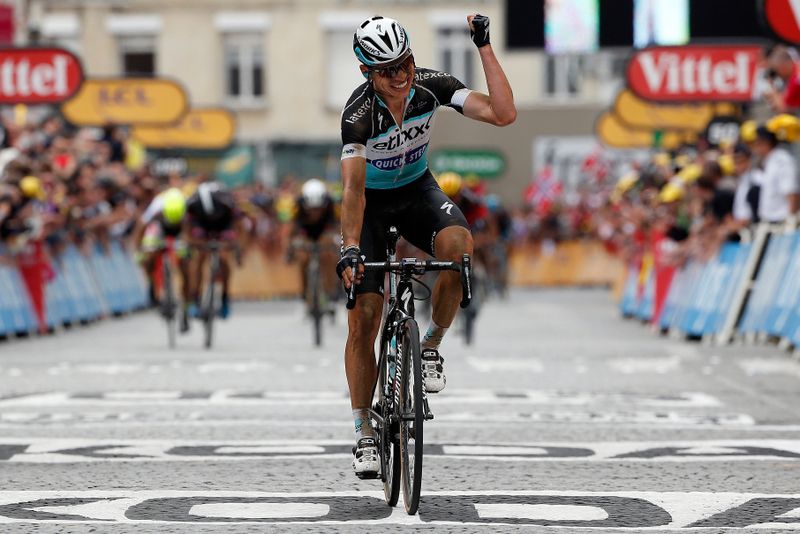 Tony Martin wins stage 4 and moves into the yellow jersey