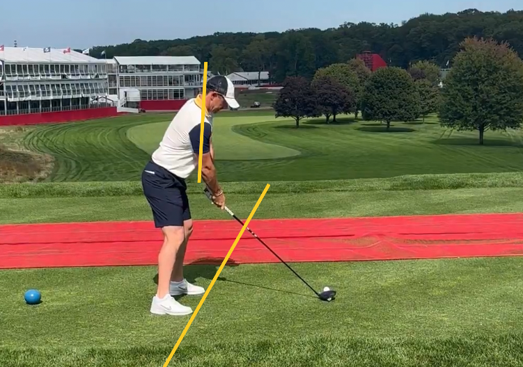 Rory McIlroy teeing off on the 1st at Bethpage Black with annotations for where he was aiming