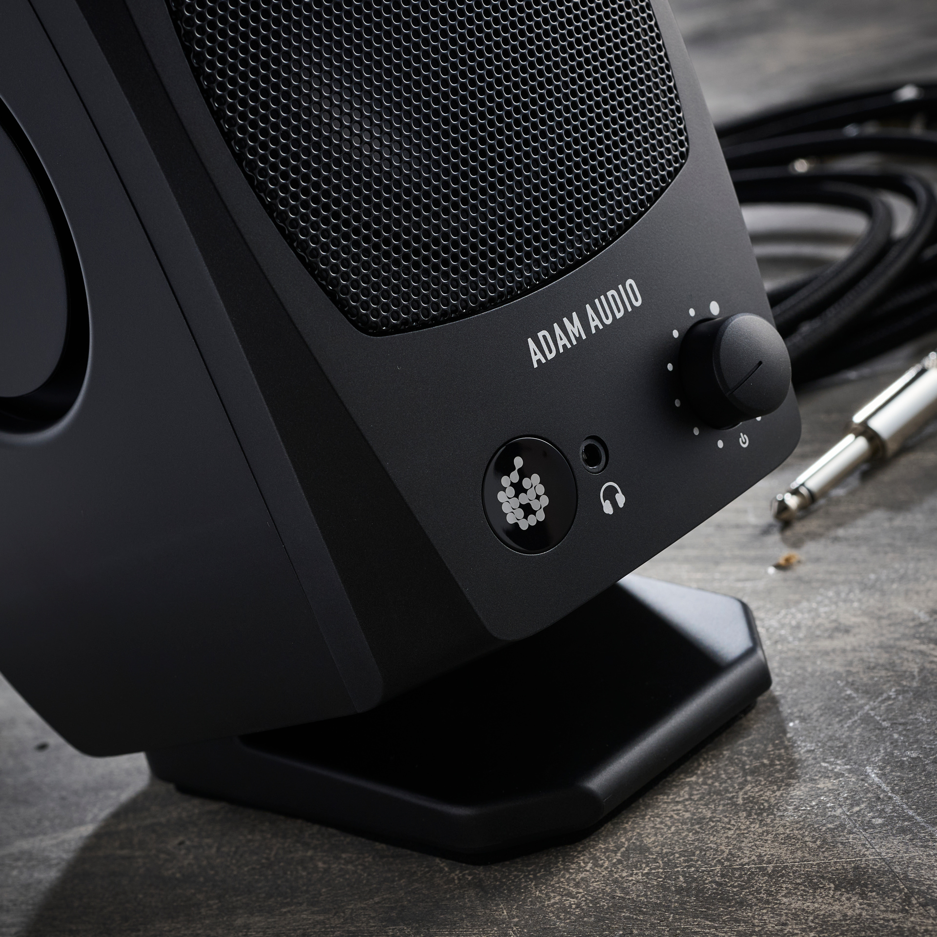 Adam Audio D3V