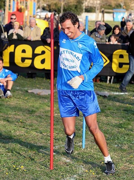 Alessandro Ballan running some poles.