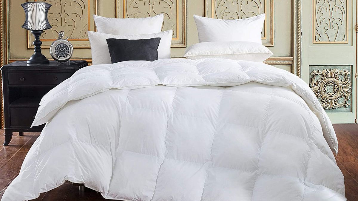 Egyptian Bedding Siberian Goose Down Comforter review Top Ten Reviews