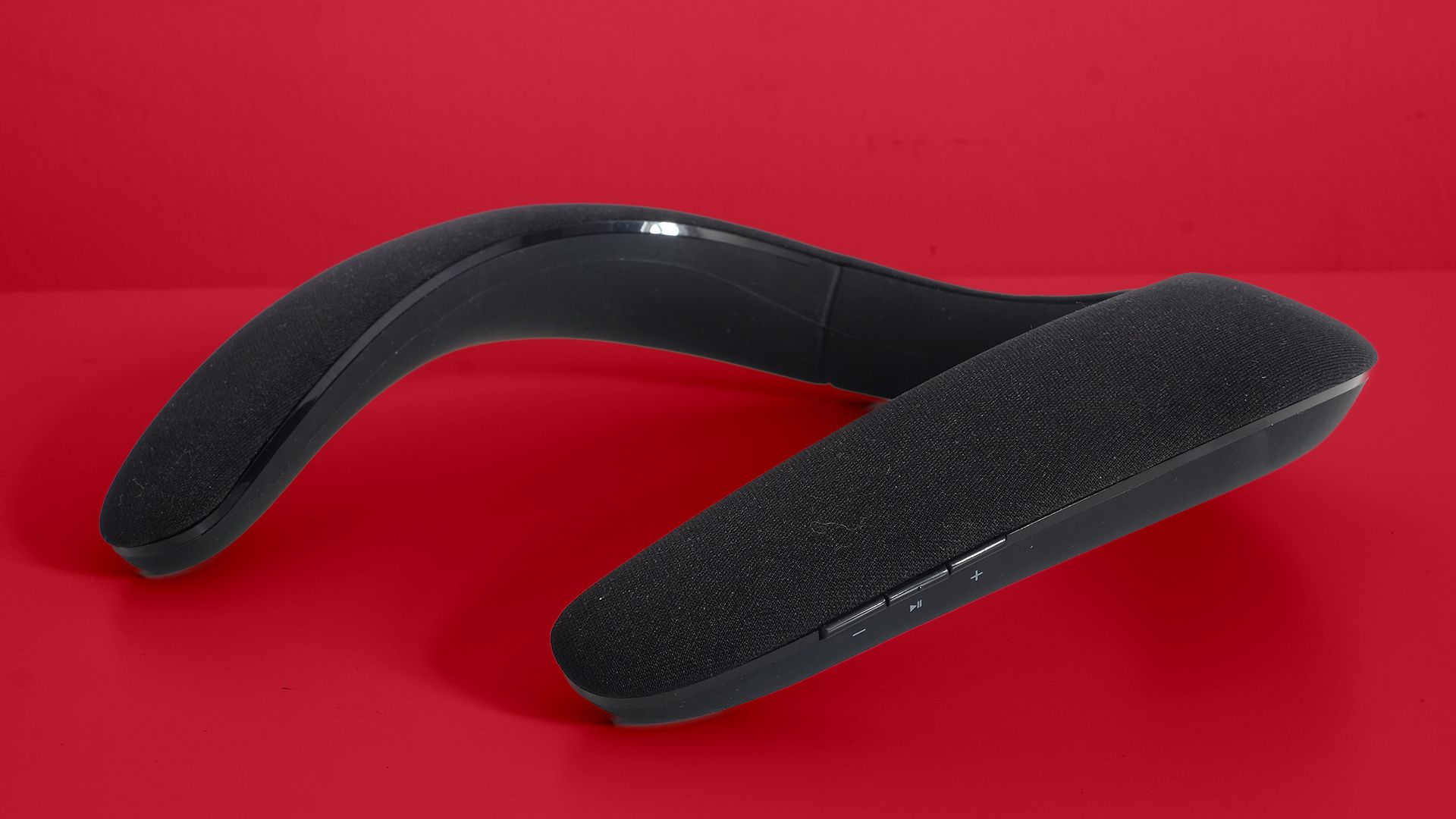 JBL Soundgear BTA Wearable OnShoulders … JBL SOUNDGEAR BTA | Wearable wireless sound