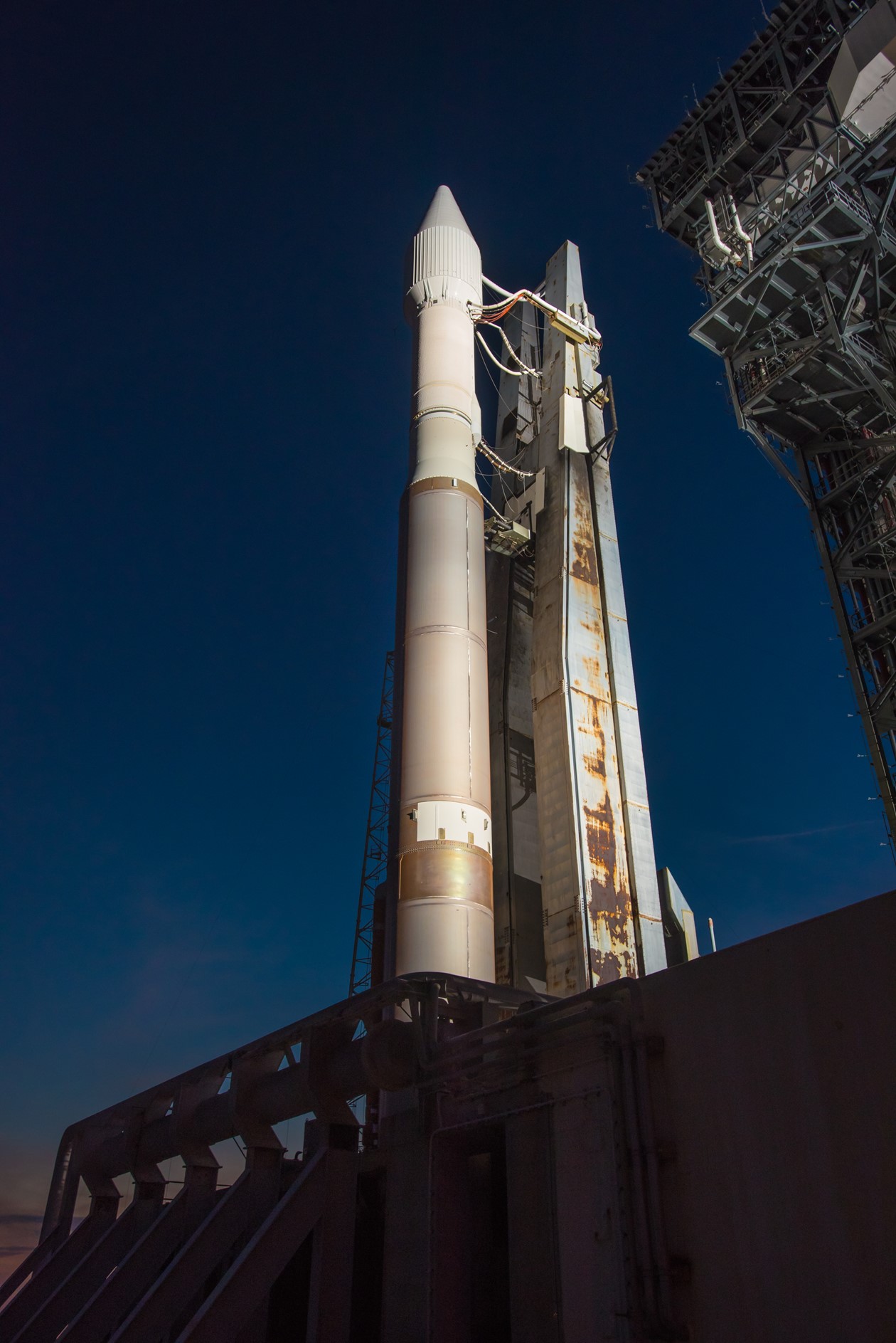 Launch Photos: SBIRS Geo-3 Missile-Warning Satellite | Space