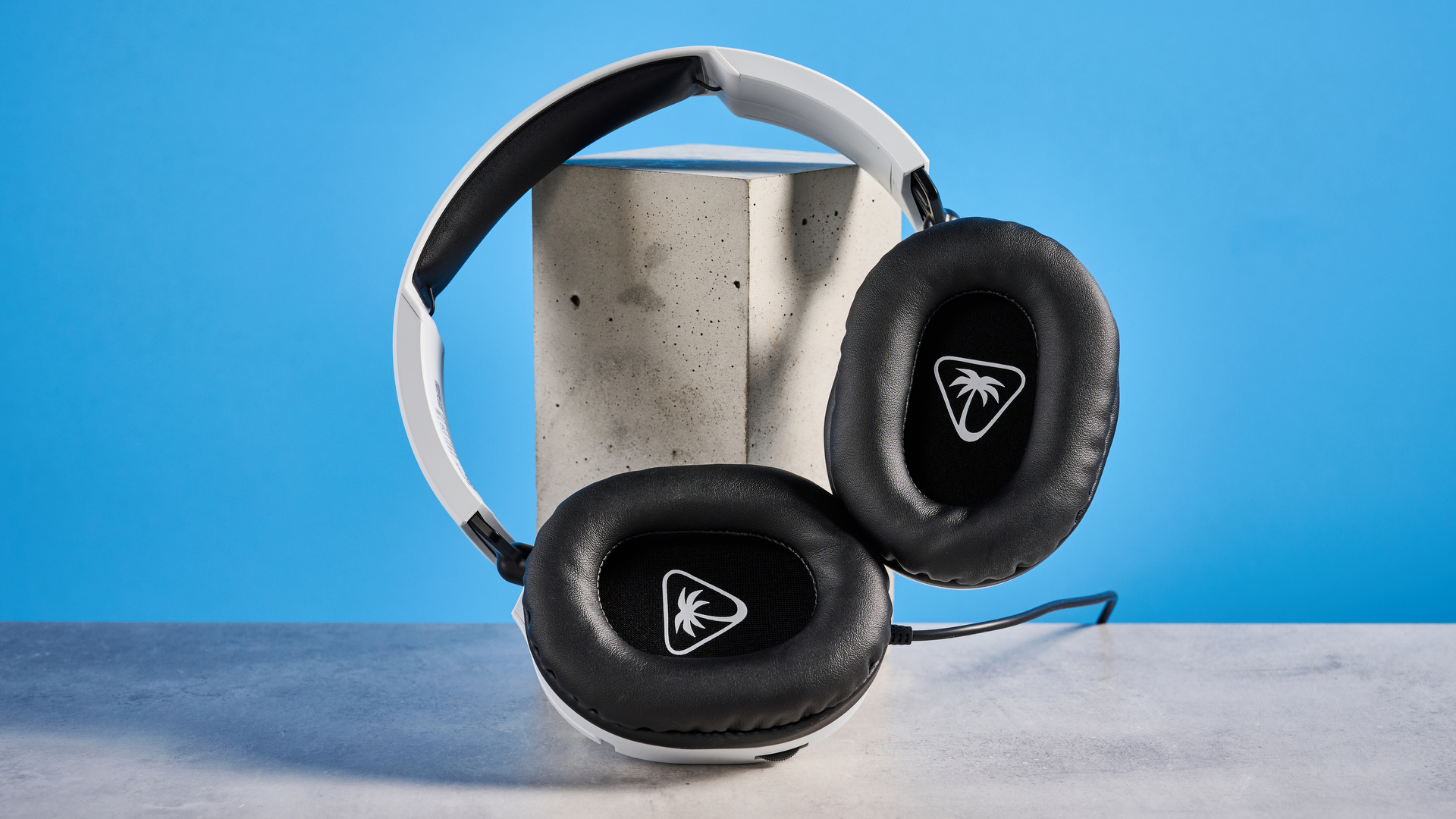 A white Turtle Beach Recon 70 wired gaming headset for Nintendo Switch