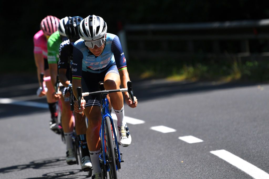 CORMONS ITALY JULY 11 Elisabeth DeignanArmitstead of United Kingdom and Team Trek Segafredo in breakaway during the 32nd Giro dItalia Internazionale Femminile 2021 Stage 10 a 113km stage from Capriva del Friuli to Cormons GiroDonne UCIWWT on July 11 2021 in Cormons Italy Photo by Luc ClaessenGetty Images