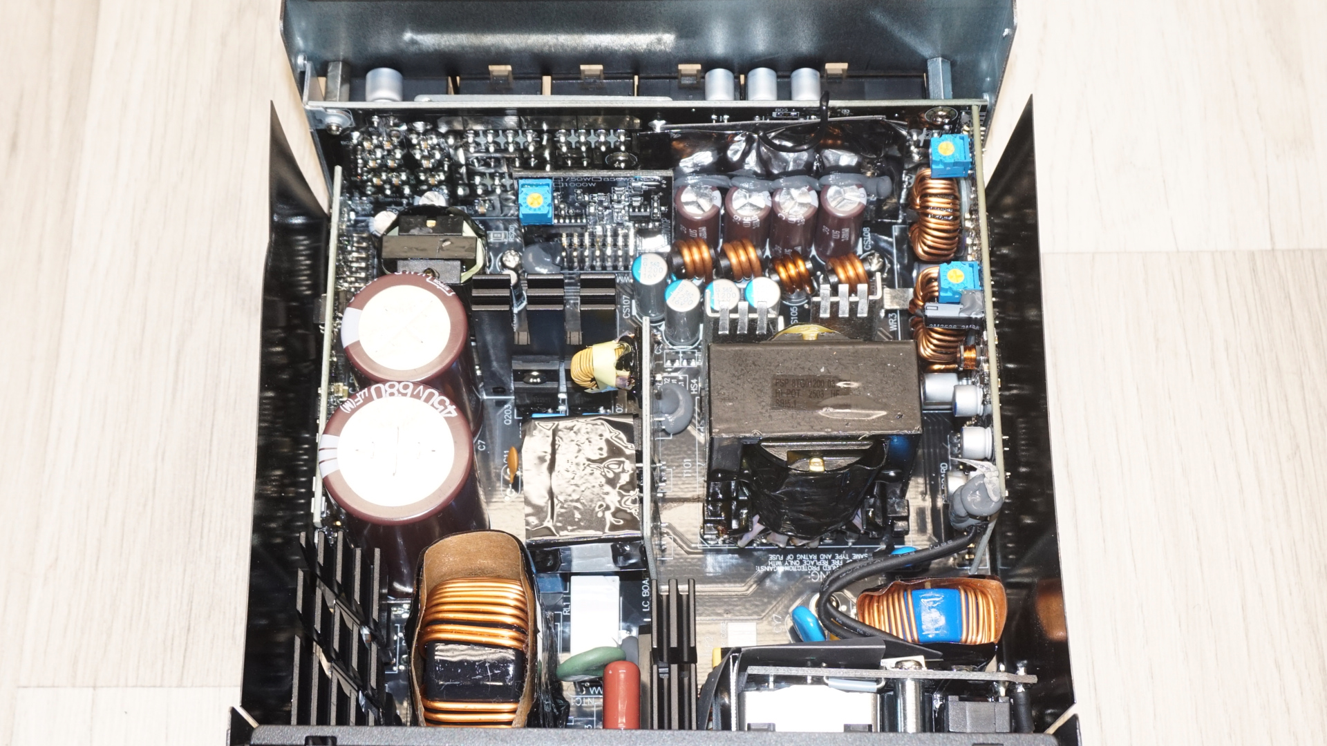 FSP Mega GM ATX 3.1 1200W