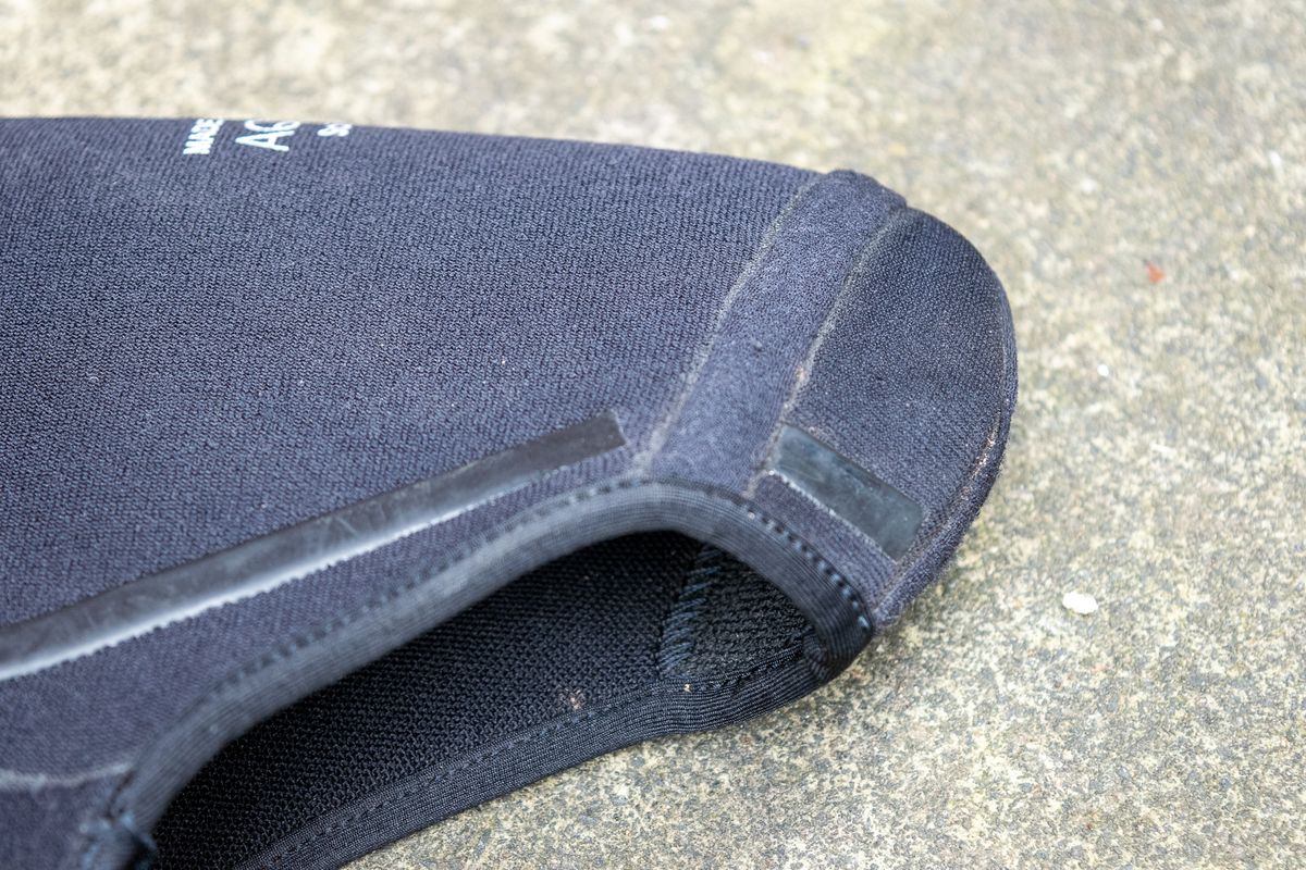 The inside neoprene and seam sealing of the Spatz Fasta overshoes