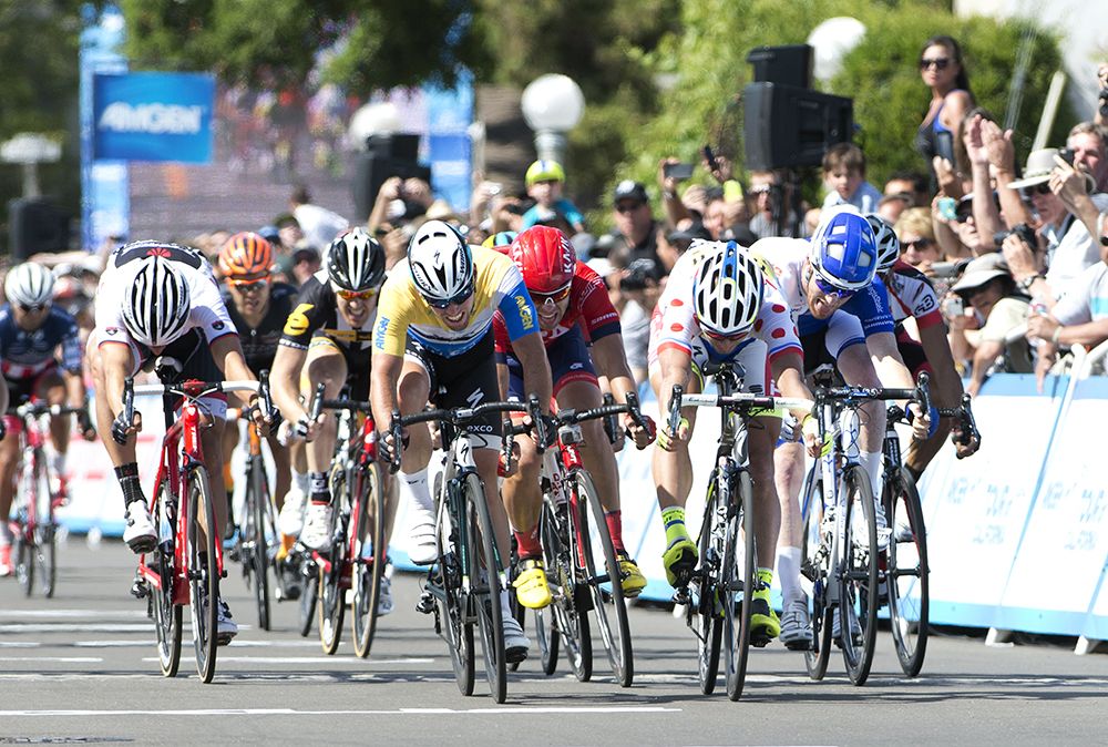 Mark Cavendish (Etixx-Quick Step) first, Peter Sagan (Tinkoff-Saxo) second for the second straight day