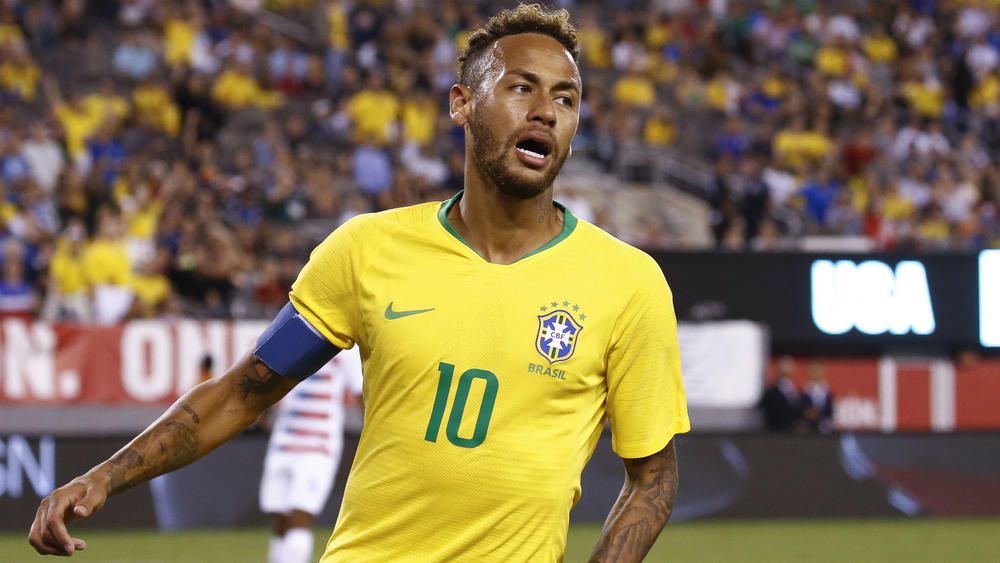Ref call leaves frustrated Neymar feeling disrespected | FourFourTwo