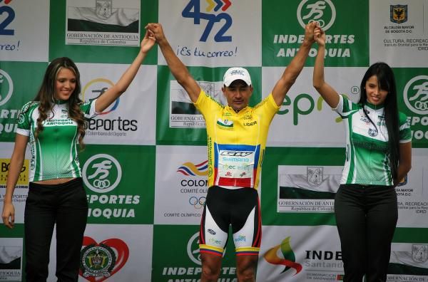 Felix Rafael Cardenas (GW Shimano-Chec-Edeq-Envia) on the podium as race leader