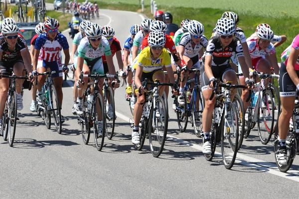 Emma Pooley (Cervelo Test Team) in the chasing bunch with team-mate, Claudia H