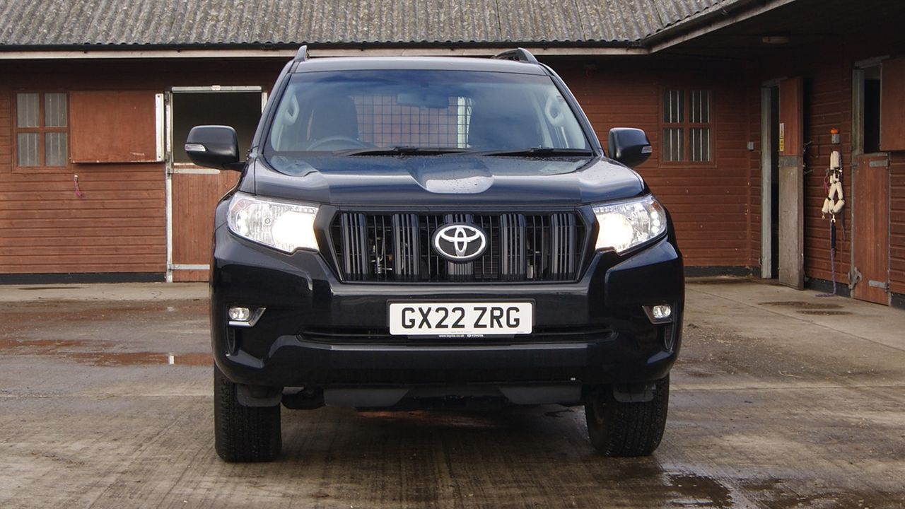Toyota Land Cruiser front view