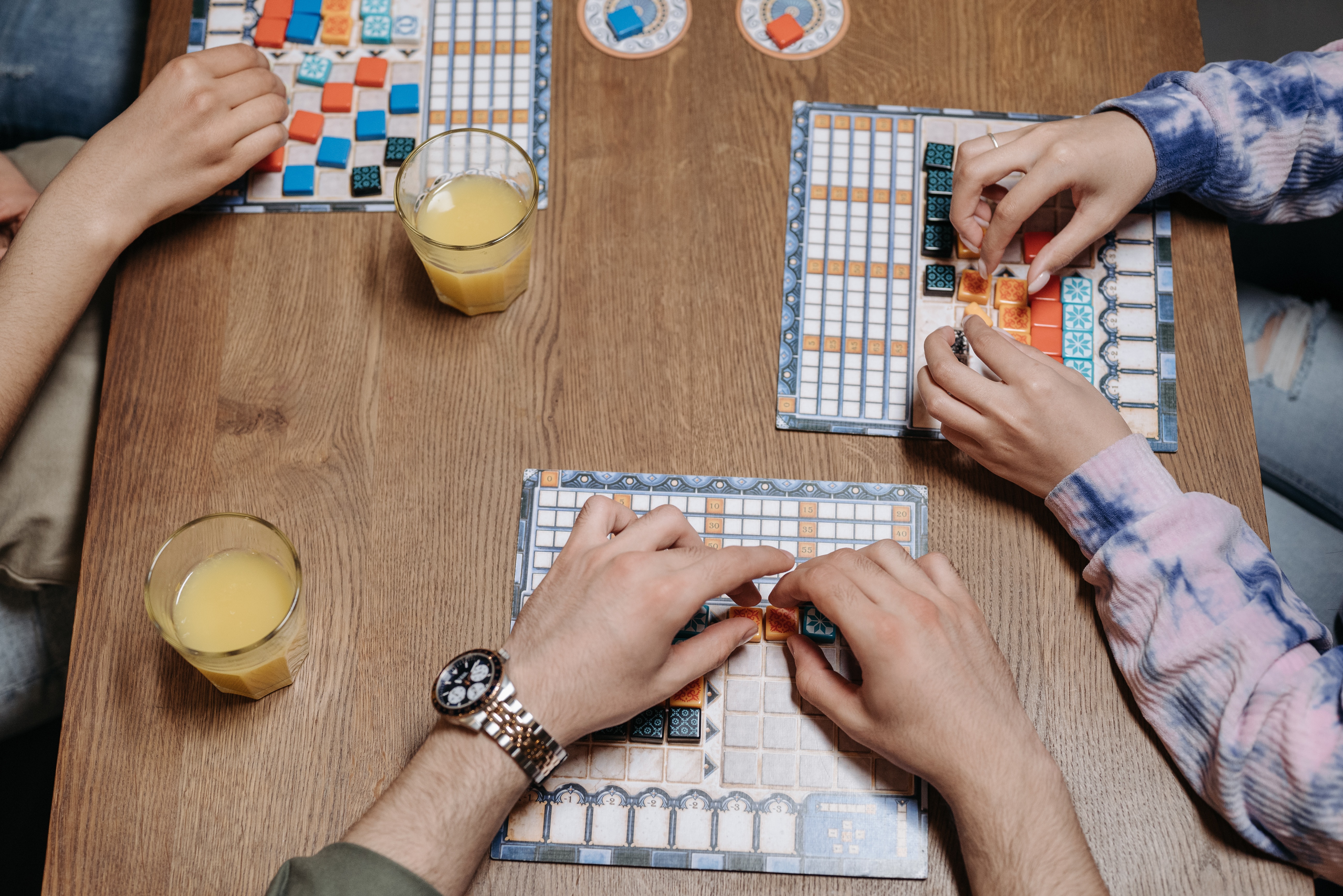 Giochi da tavolo in formato digitale: tutti i modi per divertirsi con gli  amici