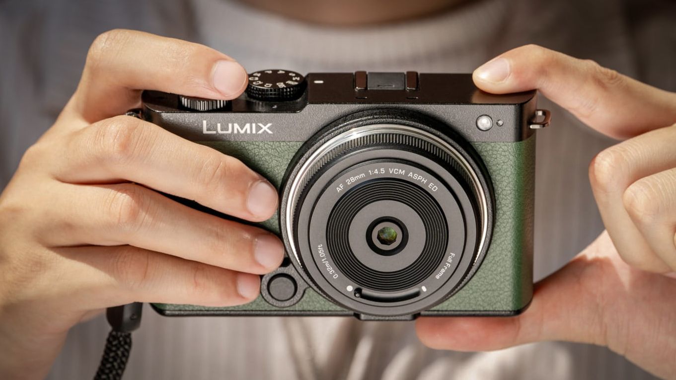 Viltrox AF 28mm f/4.5 Lens Arrives for Lumix S9