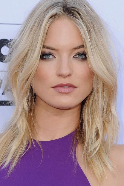 Martha Hunt's Piece-y Waves