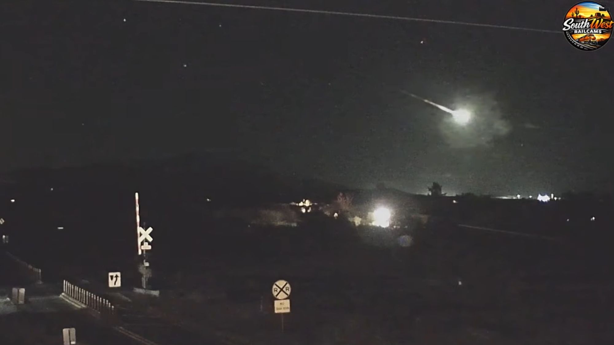 Watch a brilliant green meteor explode over Arizona (video) - Space image