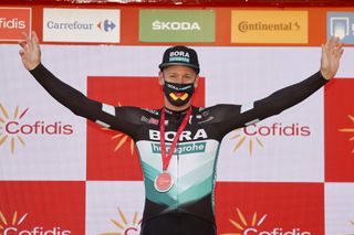 Bora-Hansgrohe’s Pascal Ackermann won stage 9 of the 2020 Vuelta a España following the relegation of Sam Bennett (Deceuninck-QuickStep)