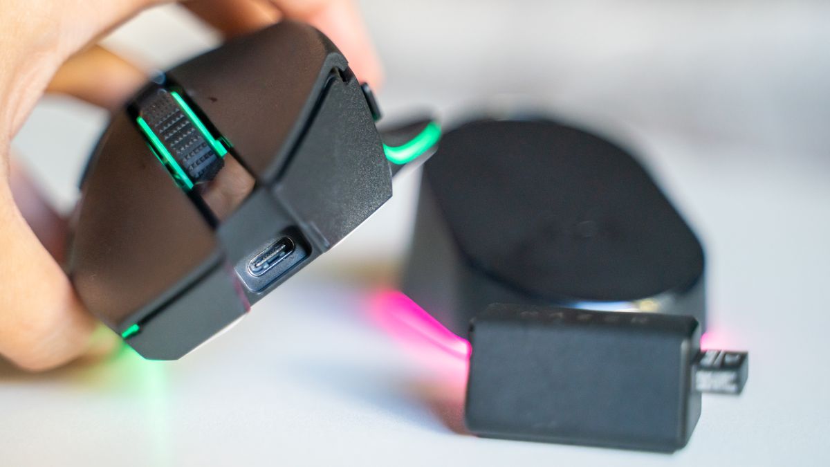 Logitech G502 X Plus VS Razer Basilisk V3 Pro which gaming mouse is