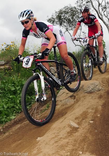 Zephanie Blasi (NoTubes) on the descent.